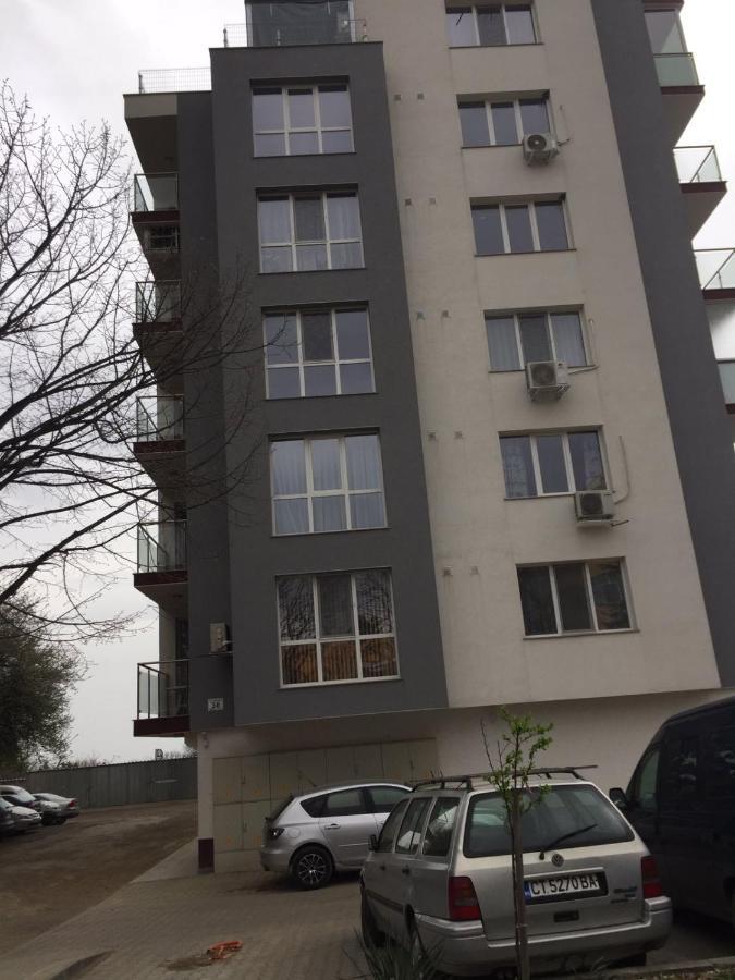 Уютен Нов Апартамент - Стара Загора С Две Спални Apartman Kültér fotó