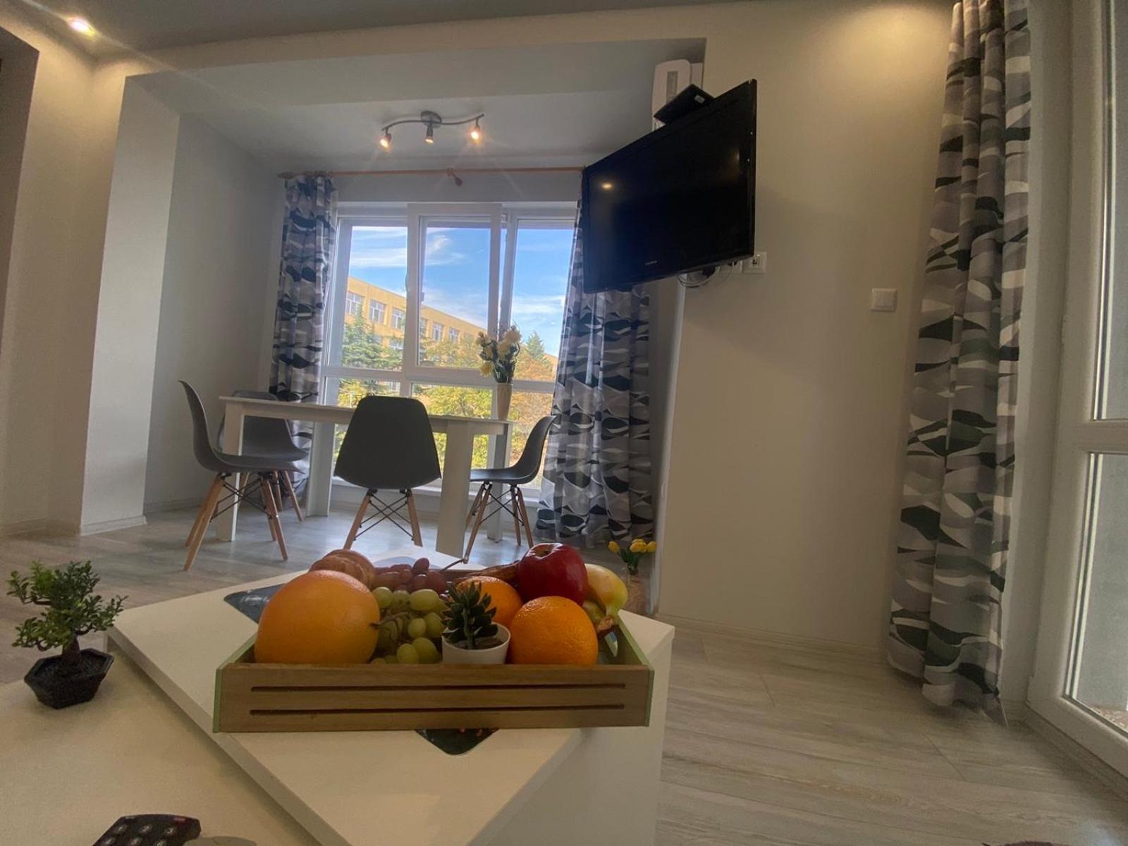 Уютен Нов Апартамент - Стара Загора С Две Спални Apartman Kültér fotó